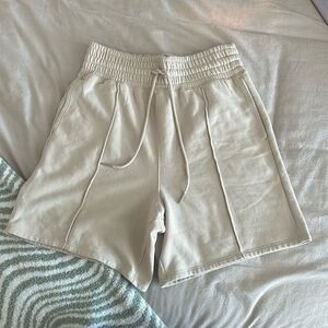Abercrombie high rise shorts! M